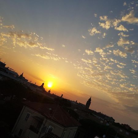 B&B Rooftop51 里米尼 外观 照片